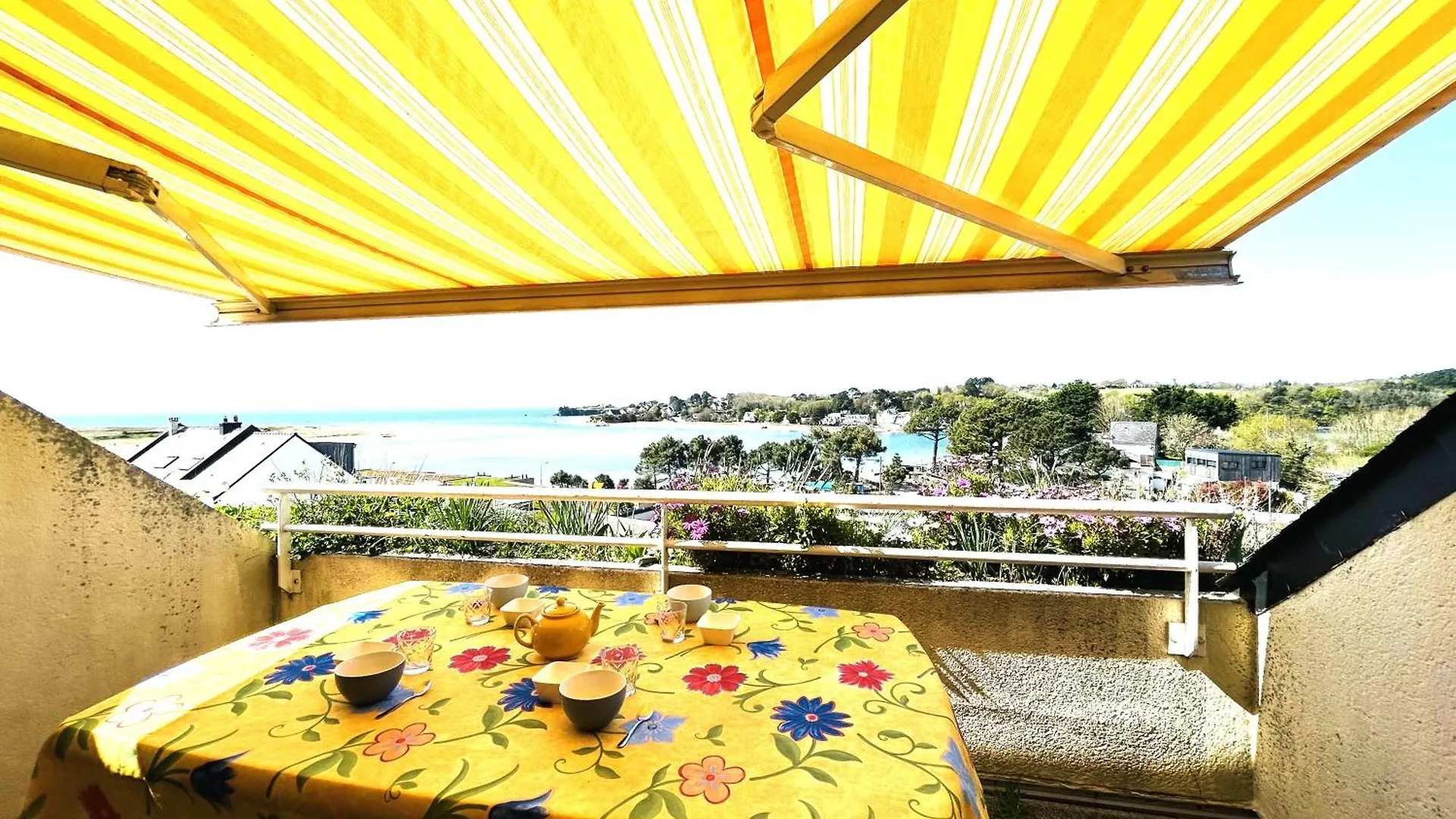 Apt 6 Pers - Magnifique Vue Mer - Belle Terrasse - Aziliz Guidel-Plage Apartment
